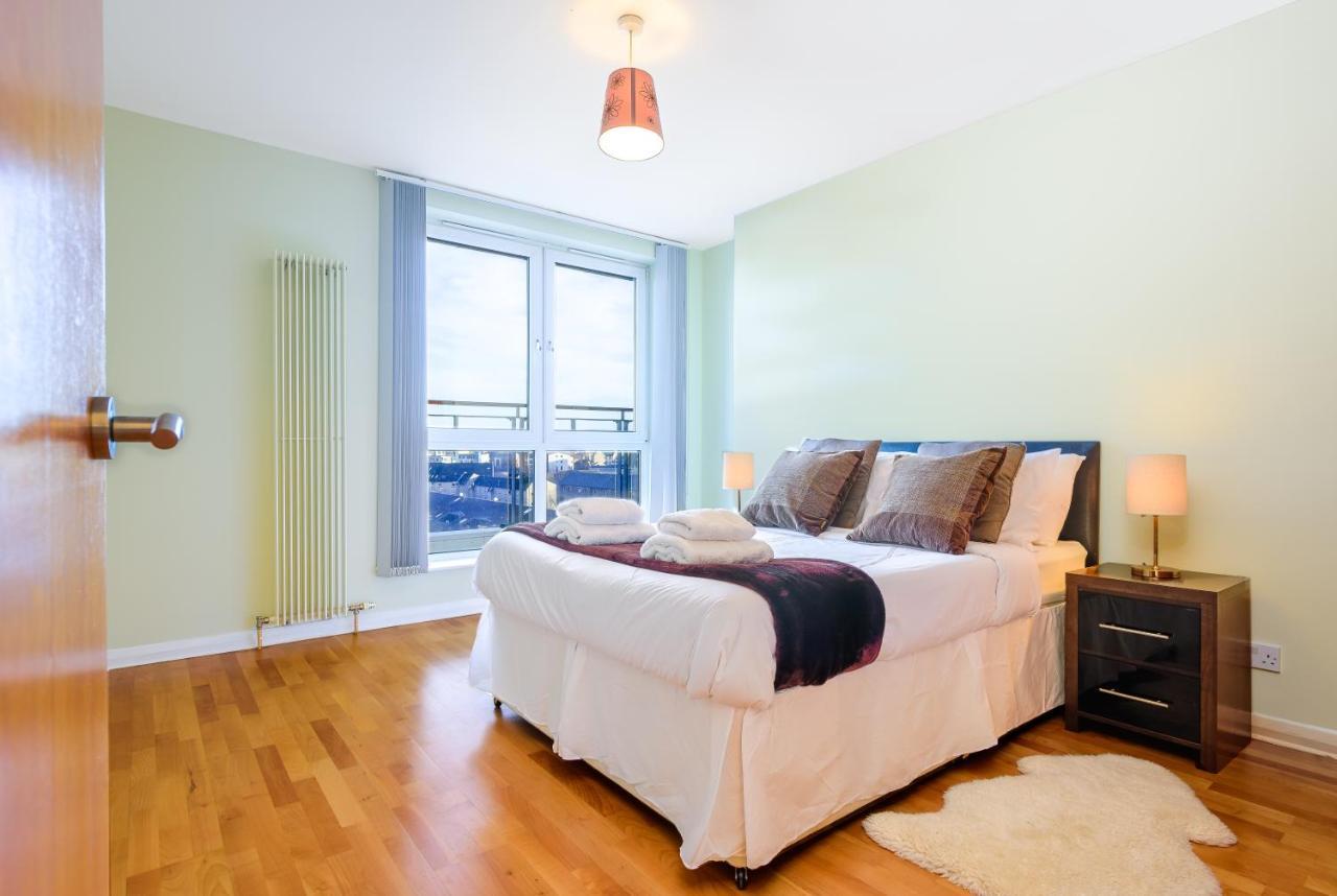 Britannia Penthouse Apartment Edinburgh Bagian luar foto